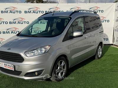 Ford Tourneo Courier 5 POSTI 1.5 TDCI 75 CV Titanium KM CERTIFICATI GARANTITA 12 MESI Argento usata Napoli