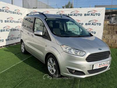 Ford Tourneo Courier 5 POSTI 1.5 TDCI 75 CV Titanium KM CERTIFICATI GARANTITA 12 MESI Argento usata Napoli