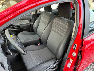 Toyota Yaris Tagliandi ufficiali Rosso usata Sestri Levante