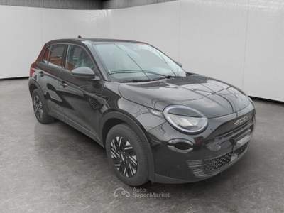 Fiat 600 Hybrid 110 CV DCT MHEV Pop Nero usata Fossano