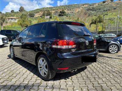 Volkswagen Golf Volkswagen Golf 2.0 TDI 110CV DPF 5p. Highline Nero usata Corleone
