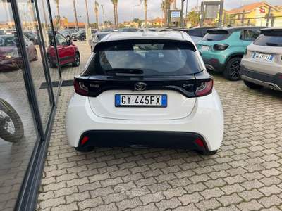 Toyota Yaris vettura iva esposta  km 21000 Bianco usata San Gregorio di Catania