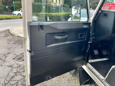 Land Rover Defender Pick-up Bianco usata Sestri Levante