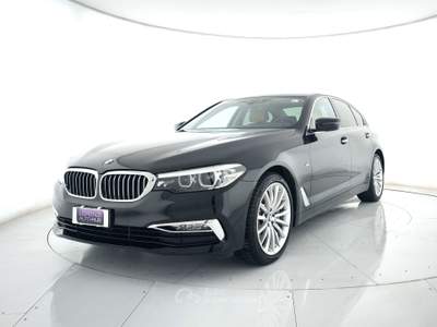 BMW Serie 5 530d 530d xdrive luxury 249cv auto tetto pano+pelle+camera+c.19" Nero usata Ghedi