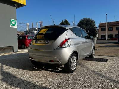 Lancia Ypsilon Ypsilon 1.2 mya 69cv Grigio usata Torino