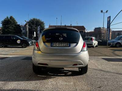 Lancia Ypsilon Ypsilon 1.2 mya 69cv Grigio usata Torino
