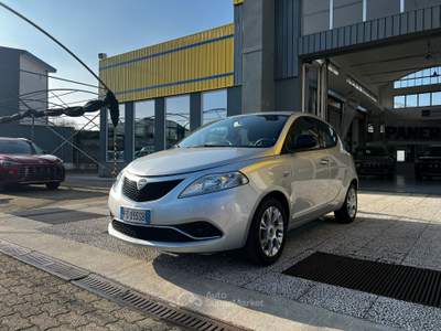 Lancia Ypsilon Ypsilon 1.2 mya 69cv Grigio usata Torino