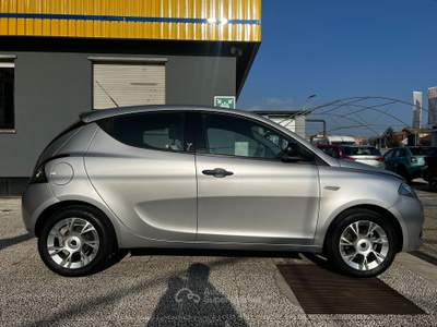 Lancia Ypsilon Ypsilon 1.2 mya 69cv Grigio usata Torino