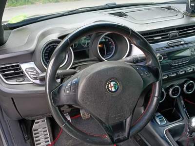 Alfa Romeo Giulietta Ottime condizioni Argento usata Ariccia