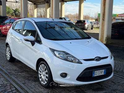 Ford Fiesta + 1.4 5 porte Bz.- GPL Bianco usata Arcola