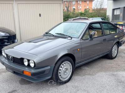 Alfa Romeo Alfetta GT/GTV 6 2.5i-TARGA ORO- Grigio usata Saonara