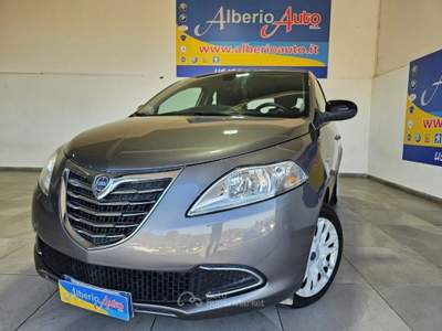 Lancia Ypsilon 1.3 MJT 16V 95 CV 5 porte S&S Silver Grigio usata ADRANO