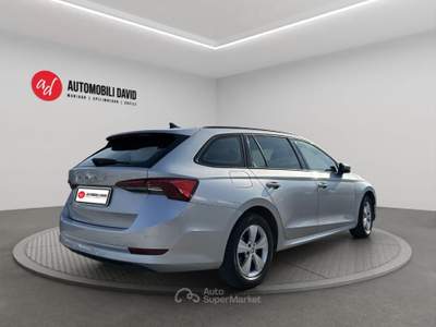 Skoda Octavia 2.0 TDI EVO SCR DSG Wagon Executive Argento usata Maniago