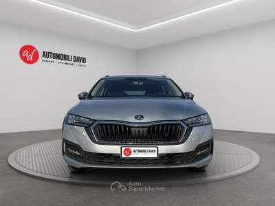Skoda Octavia 2.0 TDI EVO SCR DSG Wagon Executive Argento usata Maniago