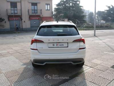 Skoda Kamiq 1.0 TSI 115 CV DSG Style Bianco usata Nova Milanese