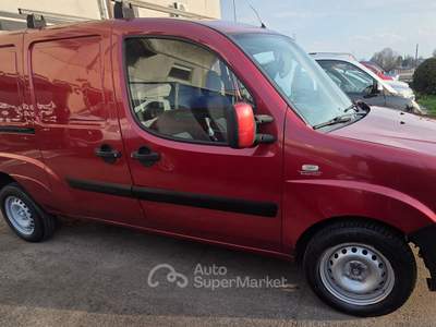 Fiat Doblò Ideale per neopatentati Rosso usata La Loggia