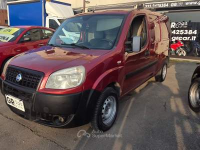 Fiat Doblò Ideale per neopatentati Rosso usata La Loggia