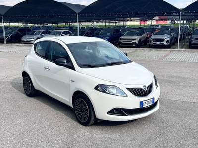 Lancia Ypsilon 1.0 FireFly 5 porte S&S Hybrid Gold Bianco usata Pieve di Soligo