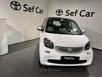 Smart ForTwo 70 cv 1.0 twinamic Passion Bianco usata Milano