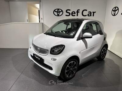 Smart ForTwo 70 cv 1.0 twinamic Passion Bianco usata Milano