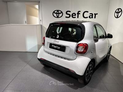 Smart ForTwo 70 cv 1.0 twinamic Passion Bianco usata Milano