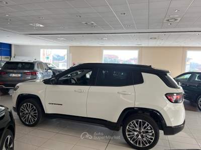 Jeep Compass 1.5 Turbo MHEV T4 96kW Summit DDCT Bianco usata Milano