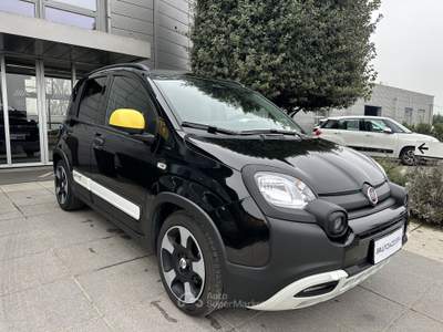 Fiat Panda 1.0 FireFly S&S Hybrid Pandina *PACK CROSS, PROMO AZZURRA* Nero usata Suzzara
