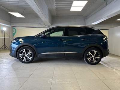 Peugeot 3008 Hybrid 225 e-EAT8 GT aut. Blu/Azzurro usata Milano
