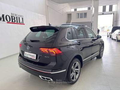Volkswagen Tiguan Tiguan 2.0 tdi R-Line BM 4motion dsg Nero usata Ciserano