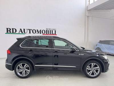 Volkswagen Tiguan Tiguan 2.0 tdi R-Line BM 4motion dsg Nero usata Ciserano
