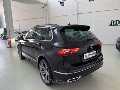 Volkswagen Tiguan Tiguan 2.0 tdi R-Line BM 4motion dsg Nero usata Ciserano