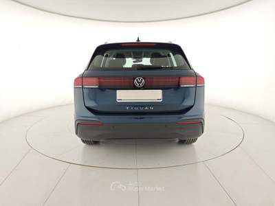 Volkswagen Tiguan 2.0 TDI 150 CV DSG Life Blu/Azzurro usata Capua