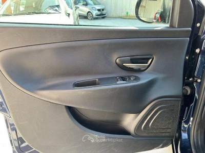 Lancia Ypsilon 85 CV 5 porte DFN Gol usata Arzano
