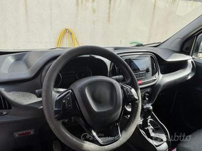 Fiat Doblò Doblo Doblo Maxi 1.6 mjt 16v Easy s trasp. usata Arzano