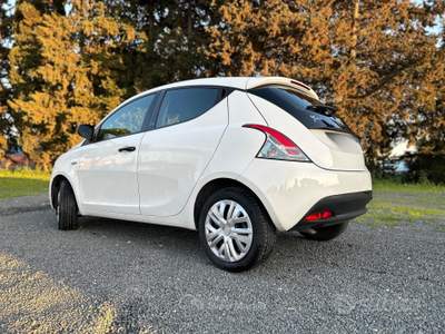 Lancia Ypsilon 1.0 Hybrid*NEOPATENTATI*UNIPRO* Bianco usata Arcidosso