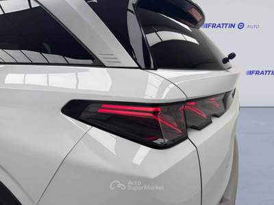 Peugeot 5008 5008 Hybrid 145 E-Dcs6 Gt Bianco usata Cassola
