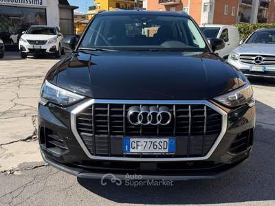 Audi Q3 35 2.0 tdi Business s-tronic Nero usata Romano di Lombardia