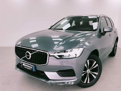 Volvo XC60 B4 (d) AWD Geartronic Momentum Grigio usata Lurate Caccivio