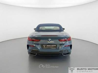 BMW Serie 8 850i M850 XDrive 530CV Cabrio Black Shadow 2 ANNI GARAN Blu/Azzurro usata Olgiate Olona