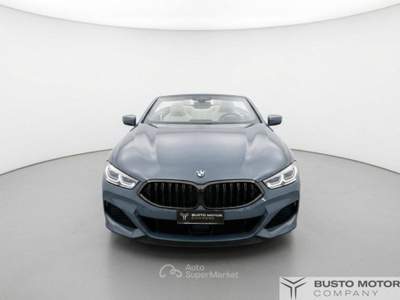BMW Serie 8 850i M850 XDrive 530CV Cabrio Black Shadow 2 ANNI GARAN Blu/Azzurro usata Olgiate Olona