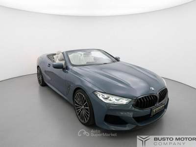 BMW Serie 8 850i M850 XDrive 530CV Cabrio Black Shadow 2 ANNI GARAN Blu/Azzurro usata Olgiate Olona