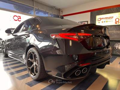 Alfa Romeo Giulia 2.9 V6 Bi-Turbo AT8 Quadrifoglio Nero usata Caorle