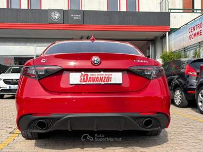 Alfa Romeo Giulia 2.0 Turbo 280 CV AT8 AWD Q4 Veloce Rosso usata Caorle