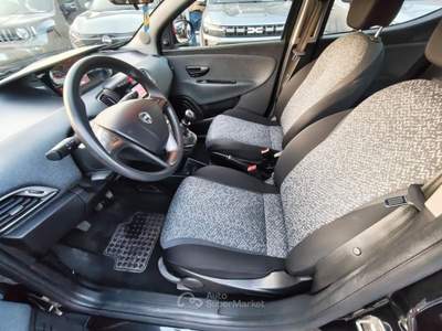 Lancia Ypsilon 1.0 70cv 5 porte Hybrid ORO Grigio usata Mira
