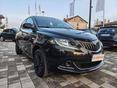 Lancia Ypsilon 1.0 70cv 5 porte Hybrid ORO Grigio usata Mira