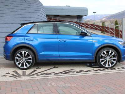 Volkswagen T-Roc 2.0TDI DSG 4MOTION 3xR-LINE-19" Blu/Azzurro usata Denno