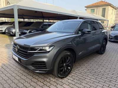 Volkswagen Touareg 3.0 tdi Black Style tiptronic  TELECAMERA CARPLAY Grigio usata Monza