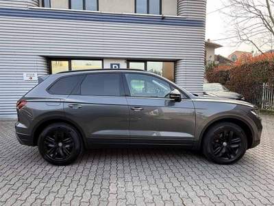 Volkswagen Touareg 3.0 tdi Black Style tiptronic  TELECAMERA CARPLAY Grigio usata Monza