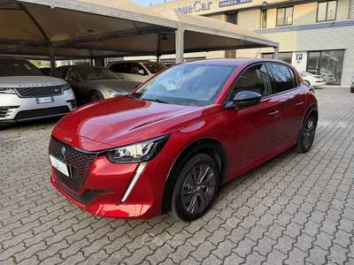 Peugeot 208 e Allure Pack 100kW TELECAMERA CARPLAY IVA ESPOSTA Rosso usata Monza