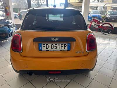 MINI Clubman Mini IV F55-F56 2016 1.5 3p Giallo usata Caravaggio